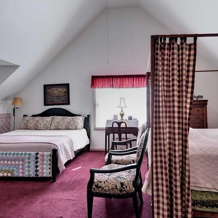 Aldrich House Bed & Breakfast Уилямсбърг Екстериор снимка